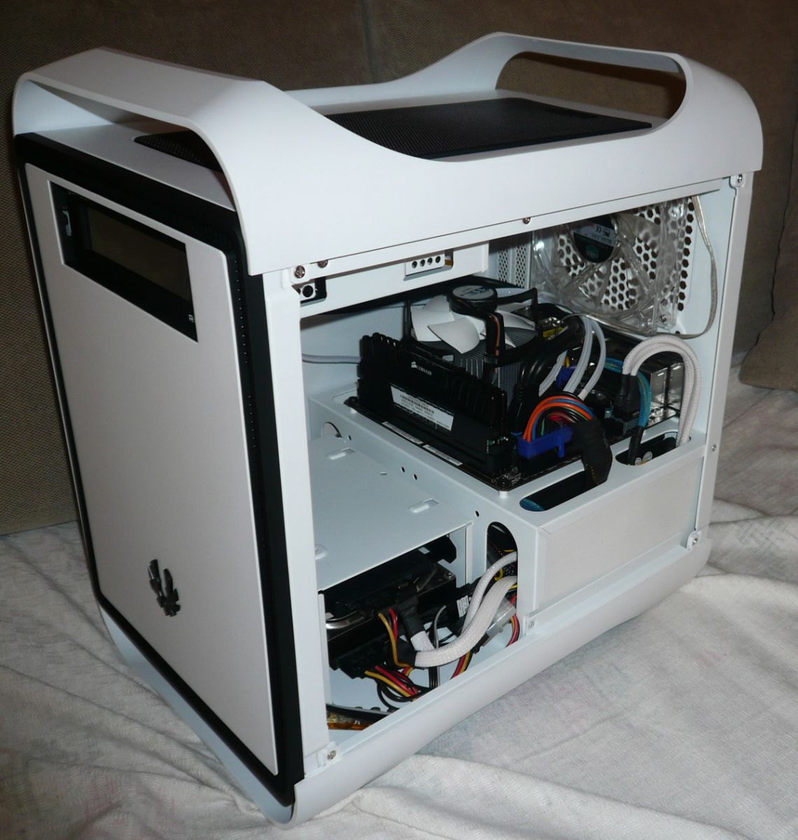 Bitfenix prodigy H77 build