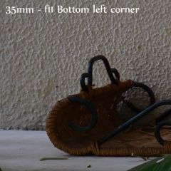 35mm F11 bottom left