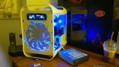 bitfenix prodigy white black 06