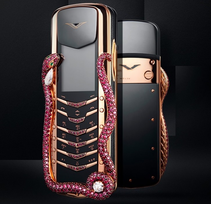 H Vertu λανσάρισε το Signature Cobra αξίας 360 χιλιάδων δολαρίων!