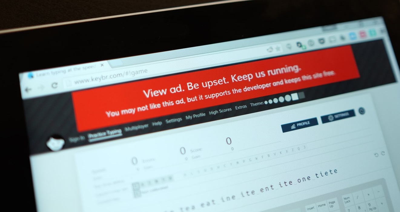 Η επέκταση Adblock πουλήθηκε σε κάποια εταιρεία, που επιθυμεί να παραμείνει ανώνυμη