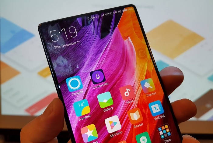 Το Xiaomi Mi Mix με την εντυπωσιακή οθόνη, από κοντά [Video]