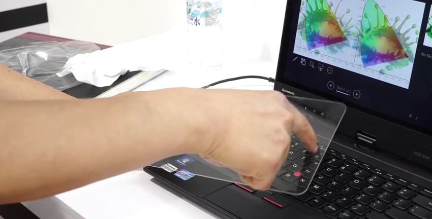 Η Corning επιθυμεί να κάνει τις αντανακλάσεις στα smartphone παρελθόν