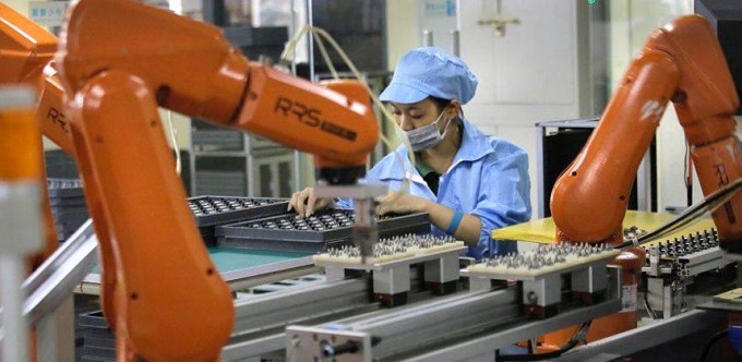 Η Foxconn έχει στόχο την πλήρη αυτοματοποίηση των εργοστασίων της