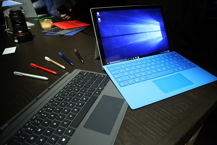 Το τμήμα Surface της Microsoft αναπτύσσεται με εκρηκτικό ρυθμό
