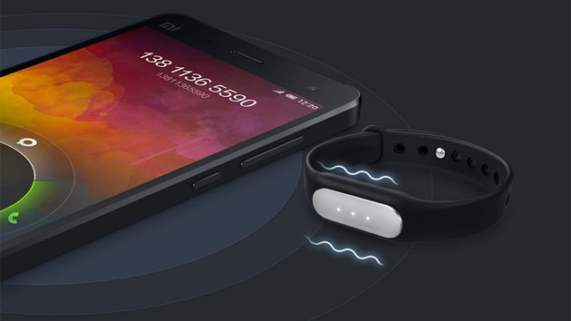 Περισσότερα wearables πουλάει η Xiaomi από την Apple ή τη Fitbit