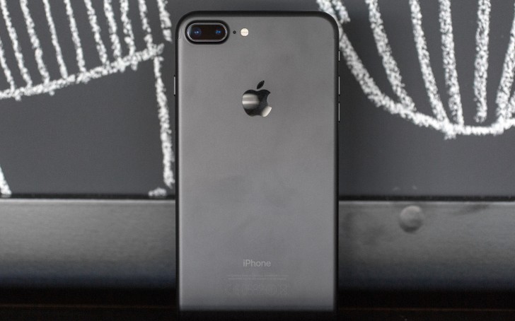 Στην Apple το 79,2% των κερδών της αγοράς smartphones το 2016