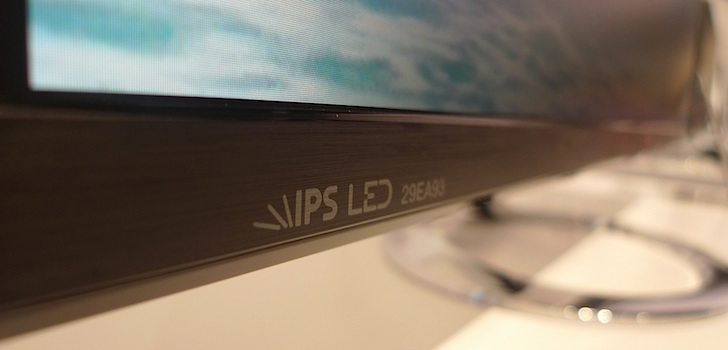 LG EA93 - οθόνη επί 2 και με aspect ratio 21:9 (video)