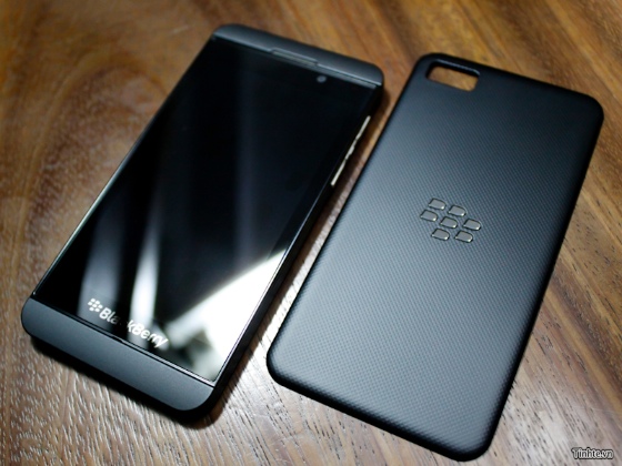 Διέρρευσαν οι πρώτες φωτογραφίες του BlackBerry L-Series smartphone της RIM