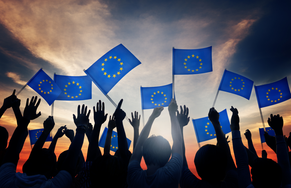Ευρωπαϊκοί πάροχοι κινητής τηλεφωνίας σκέφτονται να μπλοκάρουν τις διαφημίσεις με στόχο την Google