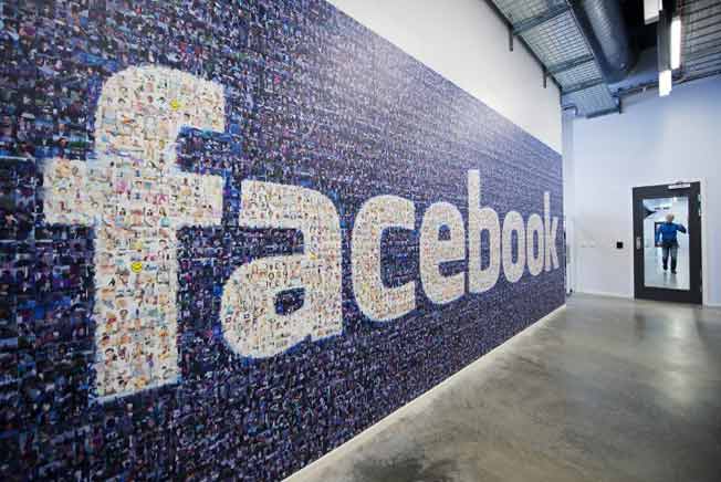 Χαρτογράφηση του πληθυσμού 23 χωρών από το Facebook για τη σχεδίαση των ιντερνετικών του υπηρεσιών