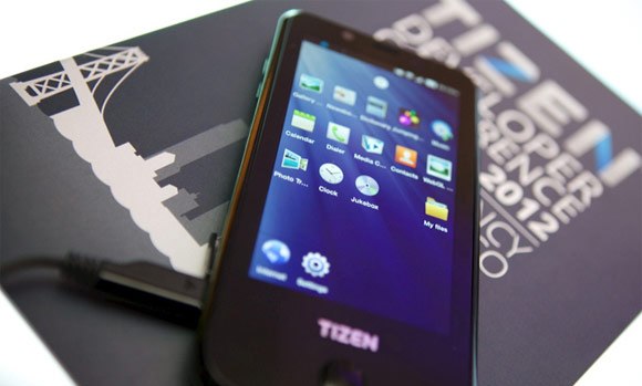 Παρουσίαση του πρώτου Tizen smartphone της Samsung στην MWC 2014
