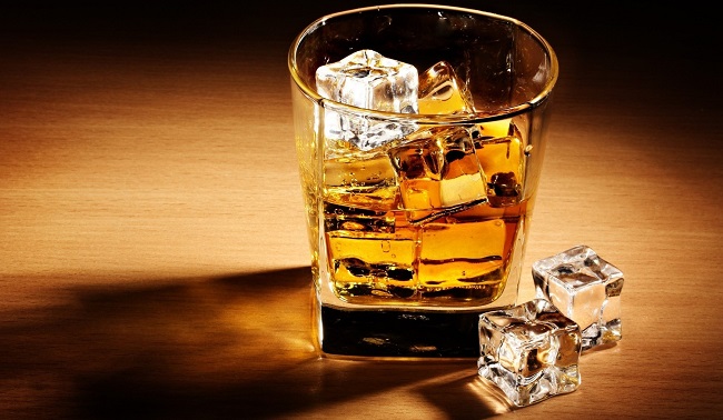 Ξέχνα τα... σφηνάκια. Με το Palcohol χρειάζεσαι μόνο ένα καλαμάκι