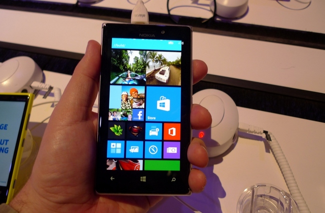Στην Ελληνική αγορά το Nokia Lumia 925