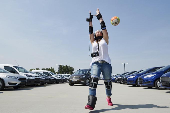 Η Ford κατασκευάζει στολή που προσομοιώνει την οδήγηση υπό την επήρεια ναρκωτικών ουσιών