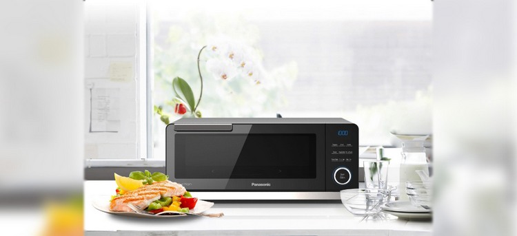 Η Panasonic παρουσιάζει τον πρώτο επαγωγικό φούρνο μικρών διαστάσεων