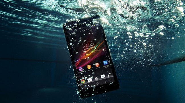 H Sony ανακοινώνει το αδιάβροχο Xperia ZR