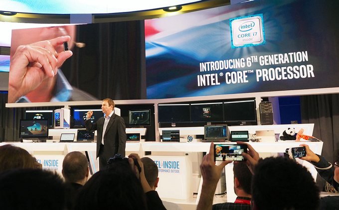 Τα κέρδη της Intel μειώνονται, όσο συνεχίζουν να πέφτουν οι πωλήσεις υπολογιστών