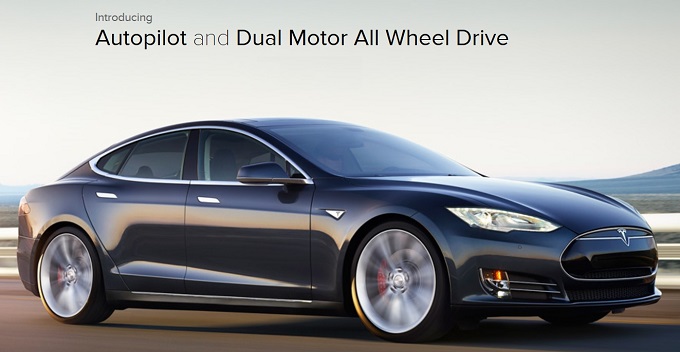 Η Tesla παρουσίασε "τηλεκατευθυνόμενο... πύραυλο", το Tesla Model S P85D