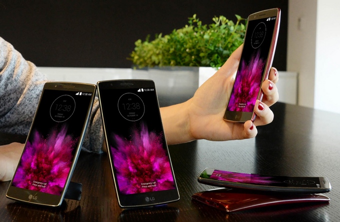 To LG G Flex 2 σύντομα και στη χώρα μας