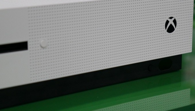 Το Xbox One τον Αύγουστο ξεπέρασε ξανά σε πωλήσεις το PS4