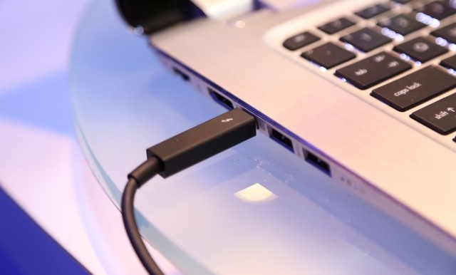 Η Acer εγκαταλείπει το πρότυπο Thunderbolt