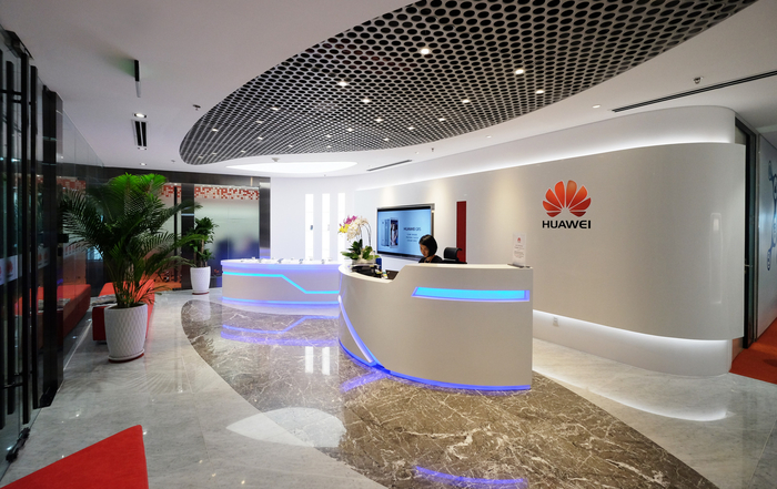 Η Huawei θα ξεπεράσει τις Apple και Samsung στην αγορά των smartphone από το 2021