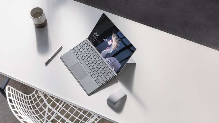 Επίσημο το Surface Pro με Intel Kaby Lake, υποστήριξη LTE και 13,5 ώρες αυτονομία