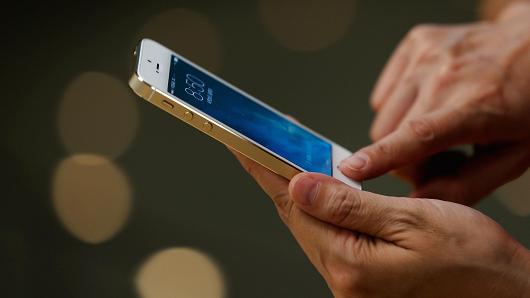 Απώλεια εσόδων κατά 16,9% στην εγχώρια αγορά smartphone από τις απομιμήσεις
