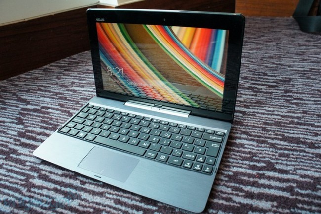 Asus Transformer Book T100 με Windows 8.1 και τιμή $349