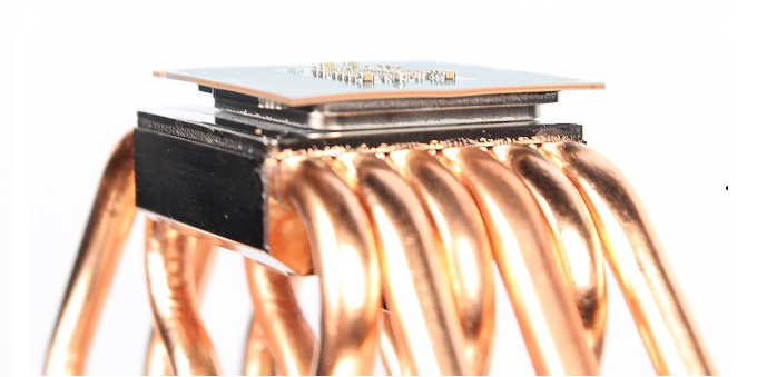 Οι επεξεργαστές της Intel, Skylake λυγίζουν και σπάνε από third-party coolers