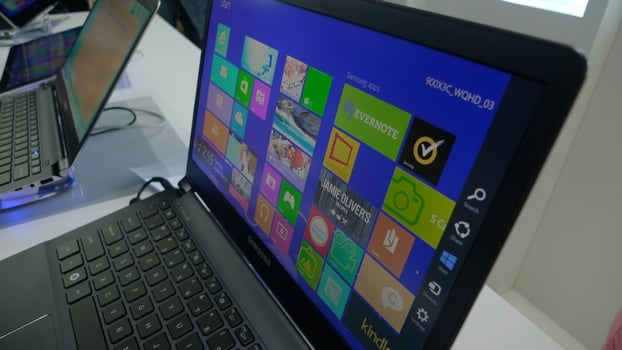 Retina ανάλυση σε PC laptop από τη Samsung
