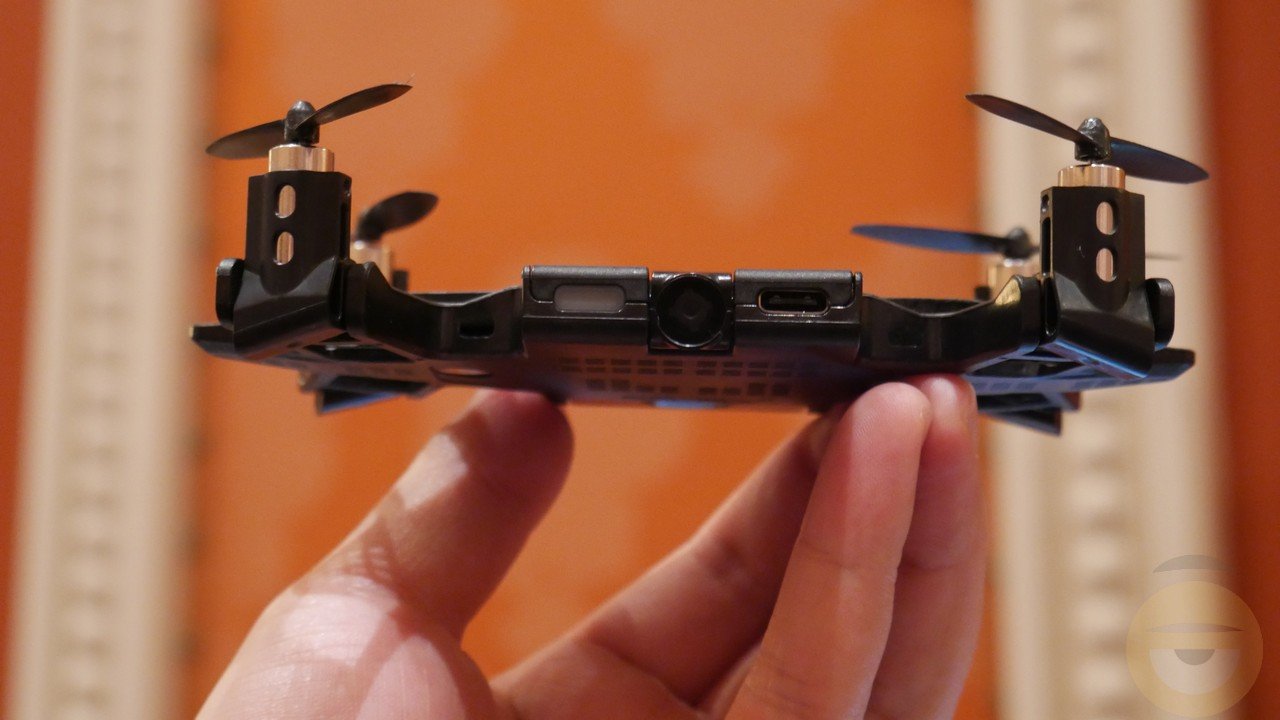 SELFLY: η θήκη smartphone που μετατρέπεται σε drone