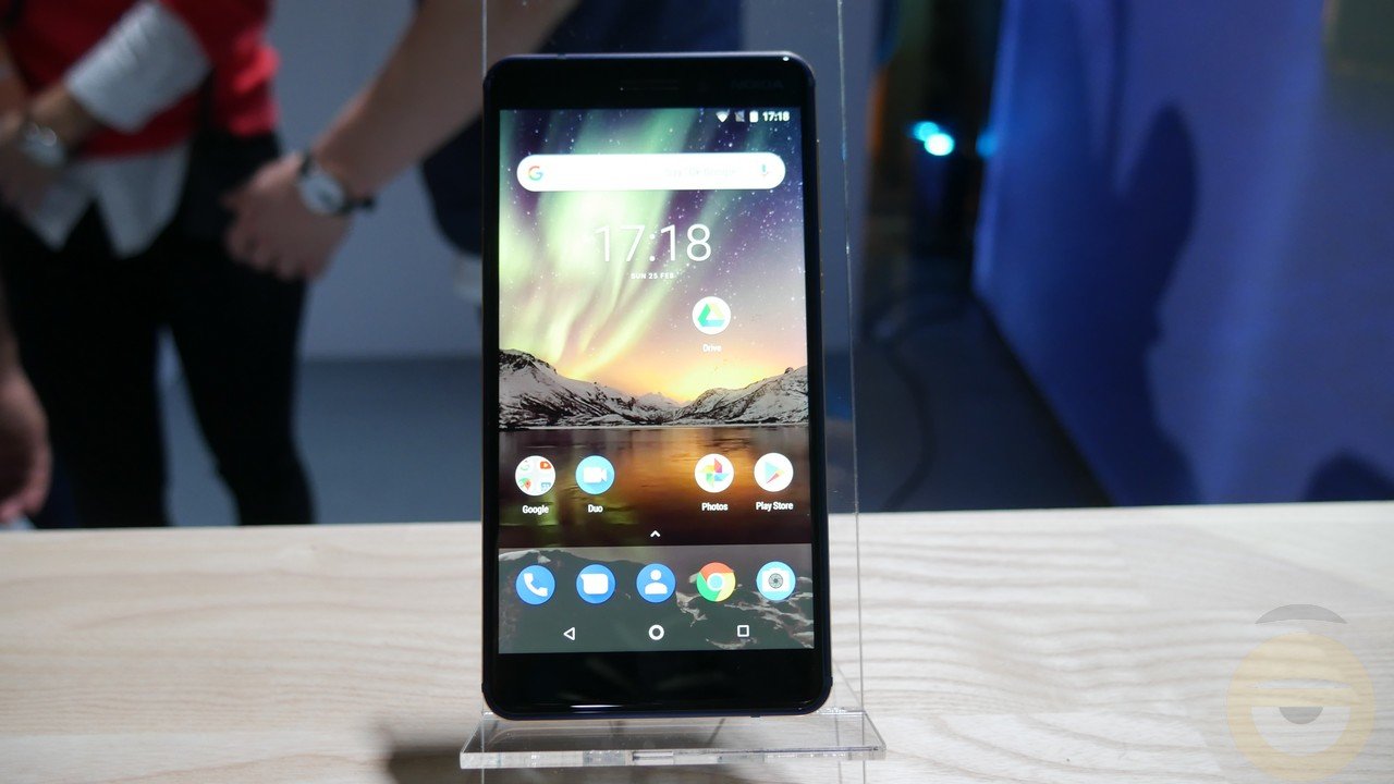 Η HMD Global αναβιώνει το θρυλικό slider Nokia 8110 με 4G δυνατότητες και μαζί παρουσιάζει τα Nokia 6 και Nokia 1