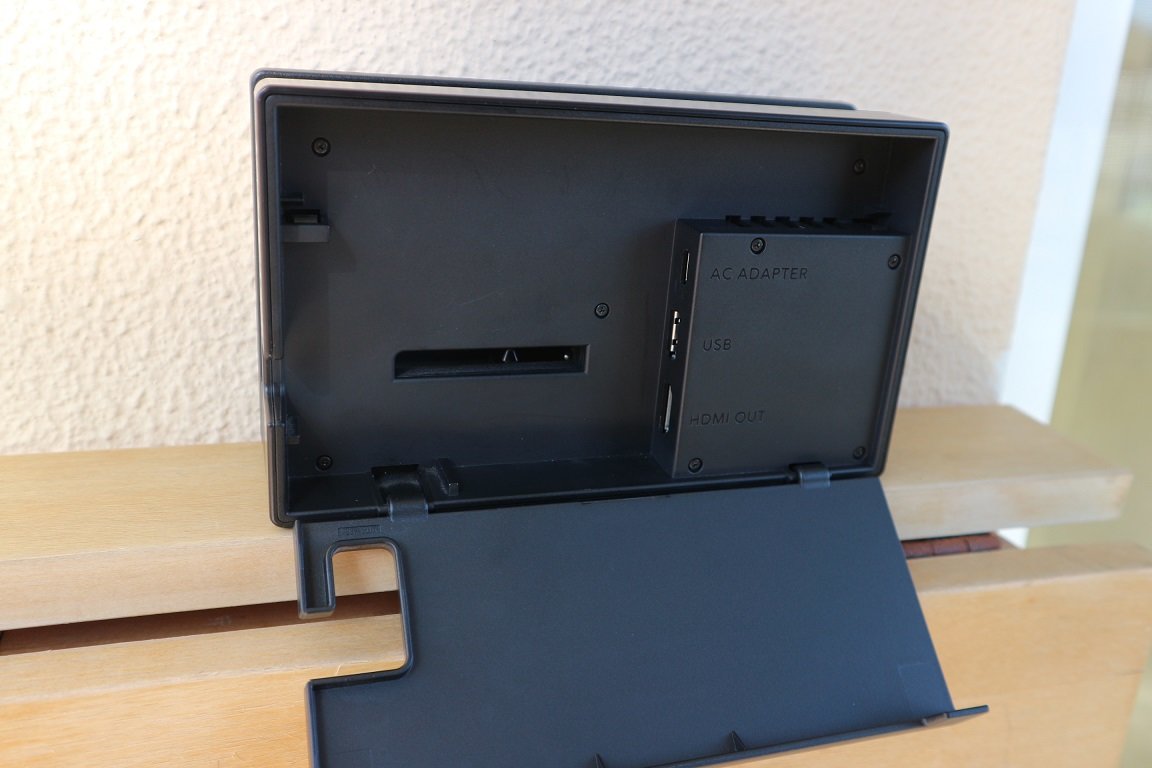 Switch Dock (with Zelda BOTW skin)