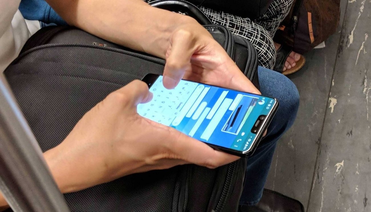 Νέες φωτογραφίες του Pixel 3 XL αποκαλύπτουν τη βαθιά εγκοπή στην οθόνη και τον σχεδιασμό