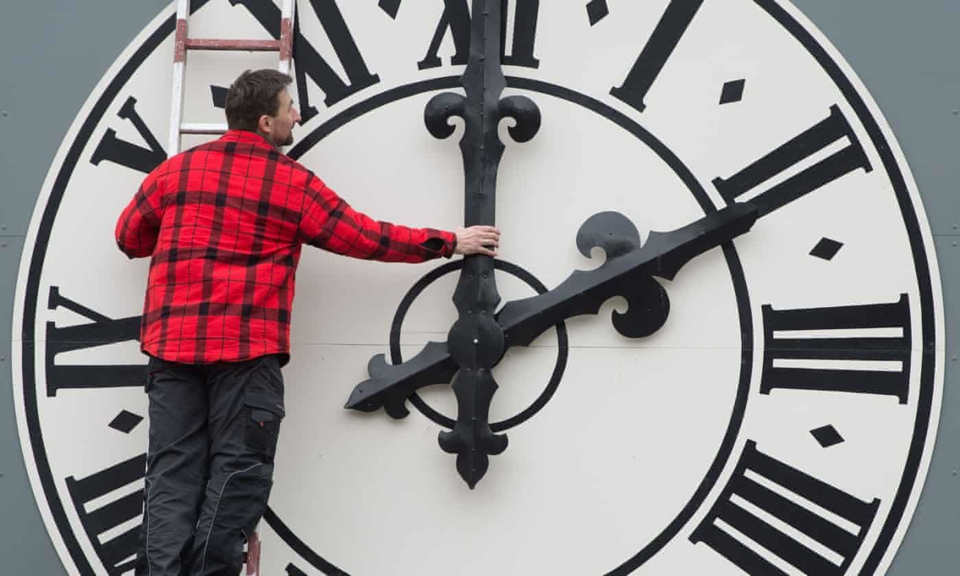 Πρόσω ολοταχώς για κατάργηση της αλλαγής ώρας η Ευρωπαϊκή Ένωση