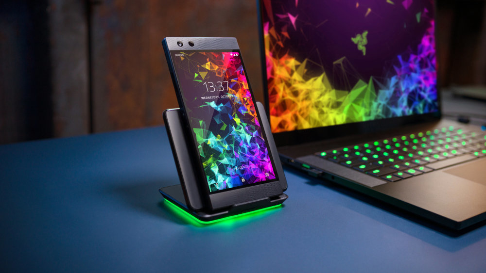 Περισσότερες πληροφορίες για "Νέο Razer Phone 2 με βελτιωμένη οθόνη και κάμερα από €850"