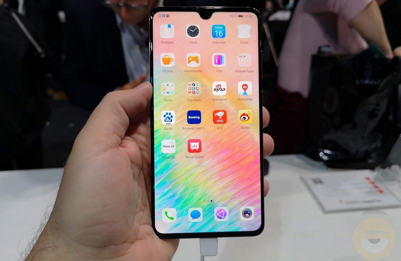 To Mate 20 της Huawei έχει «τριπλή» κύρια κάμερα, οθόνη 6,53" και μπαταρία 4000mAh