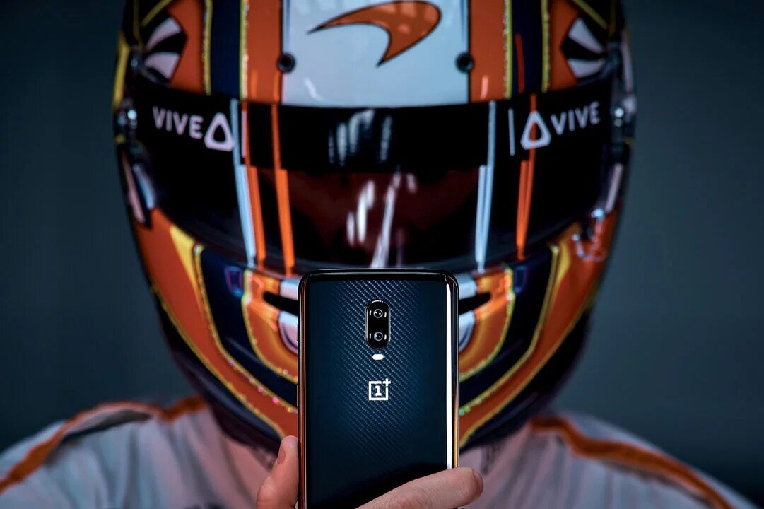 Νέο OnePlus 6T McLaren Edition με Warp Charge 30,  10GB RAM και 256GB storage