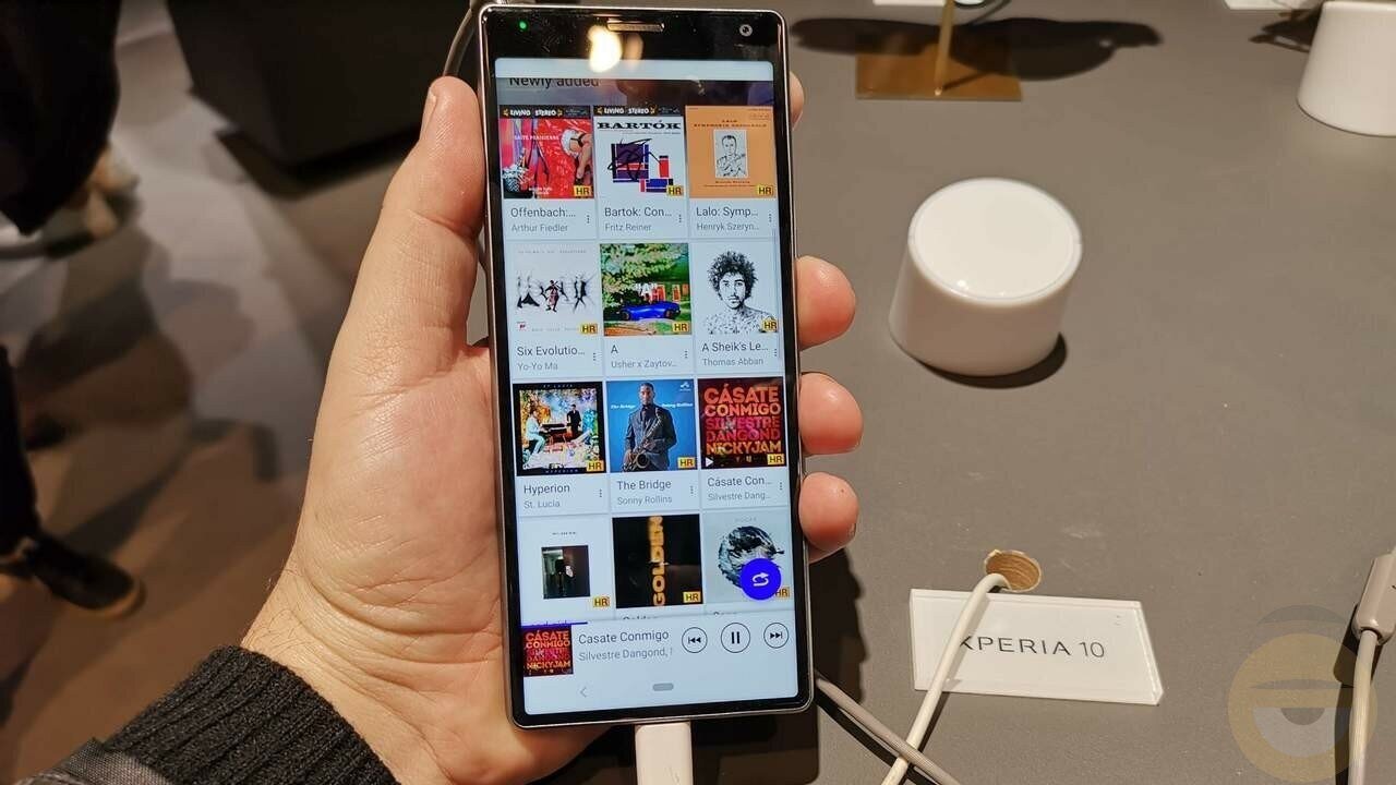 Η Sony παρουσίασε τα mid-range Xperia 10 και Xperia 10 Plus με οθόνες 6,0” και 6,5”
