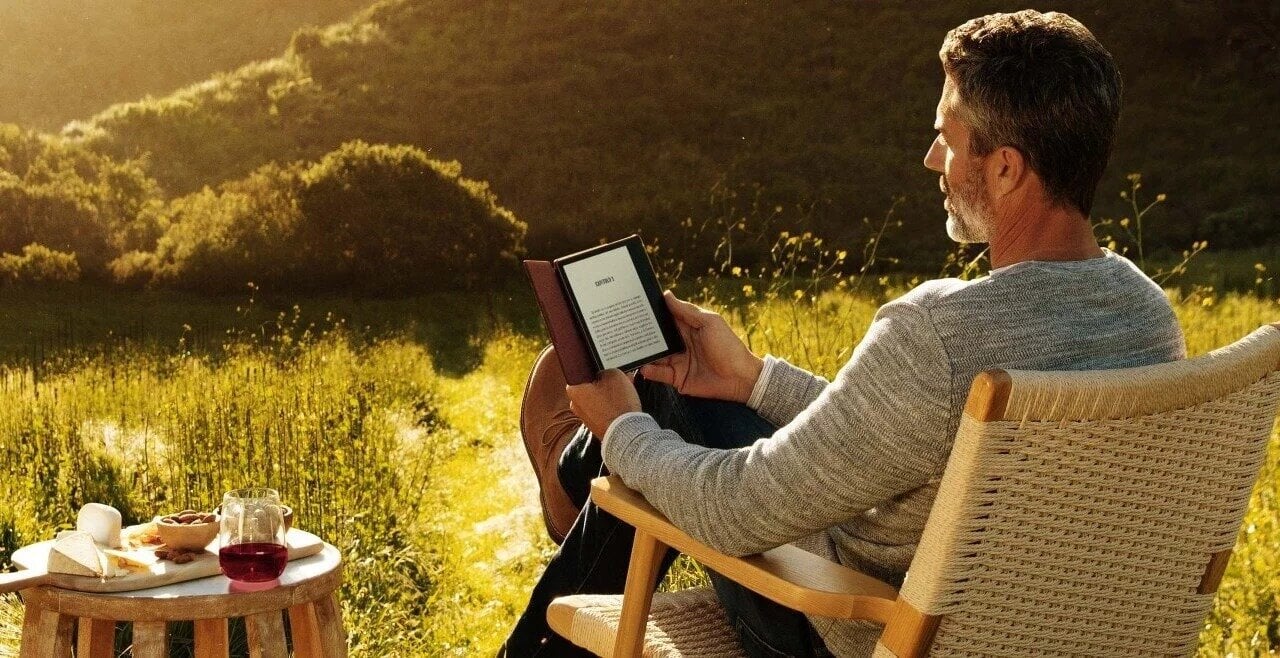 Η τρίτη γενιά του Kindle Oasis επιτρέπει τη ρύθμιση θερμοκρασίας χρώματος για βραδινή ανάγνωση