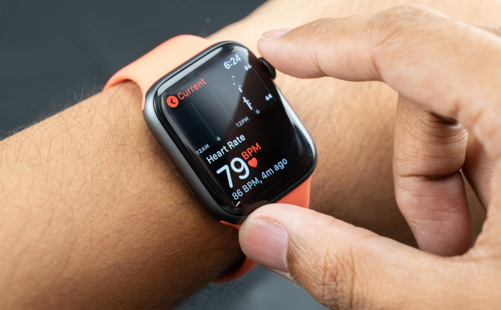 Οι αποστολές του Watch της Apple ήταν τριπλάσιες από του κοντινότερου αντιπάλου της