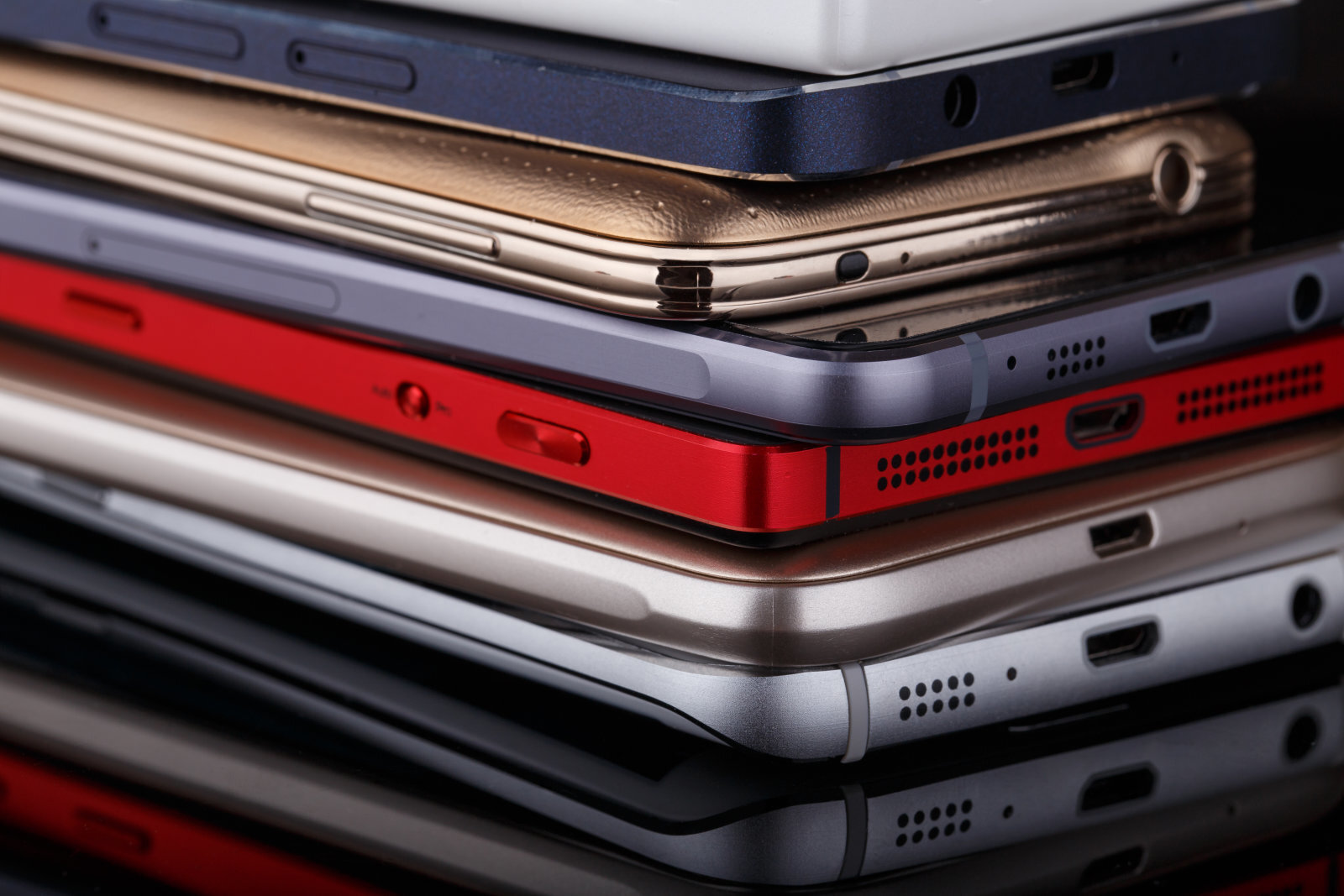 Οι ΗΠΑ καθυστερούν την επιβολή δασμών σε smartphones και laptops μέχρι τις 15 Δεκεμβρίου