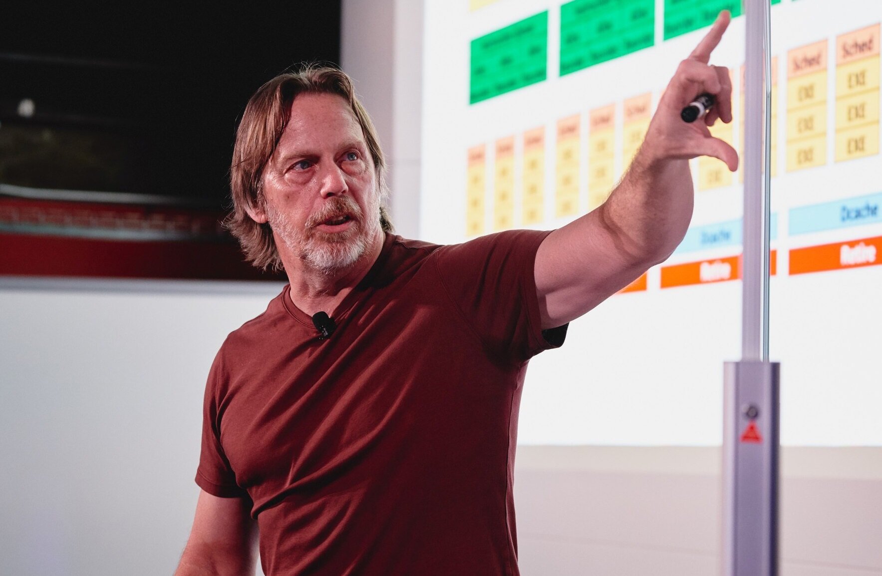 Jim Keller: Ο διάδοχος του Intel «Sunny Cove» θα είναι σημαντικά μεγαλύτερος