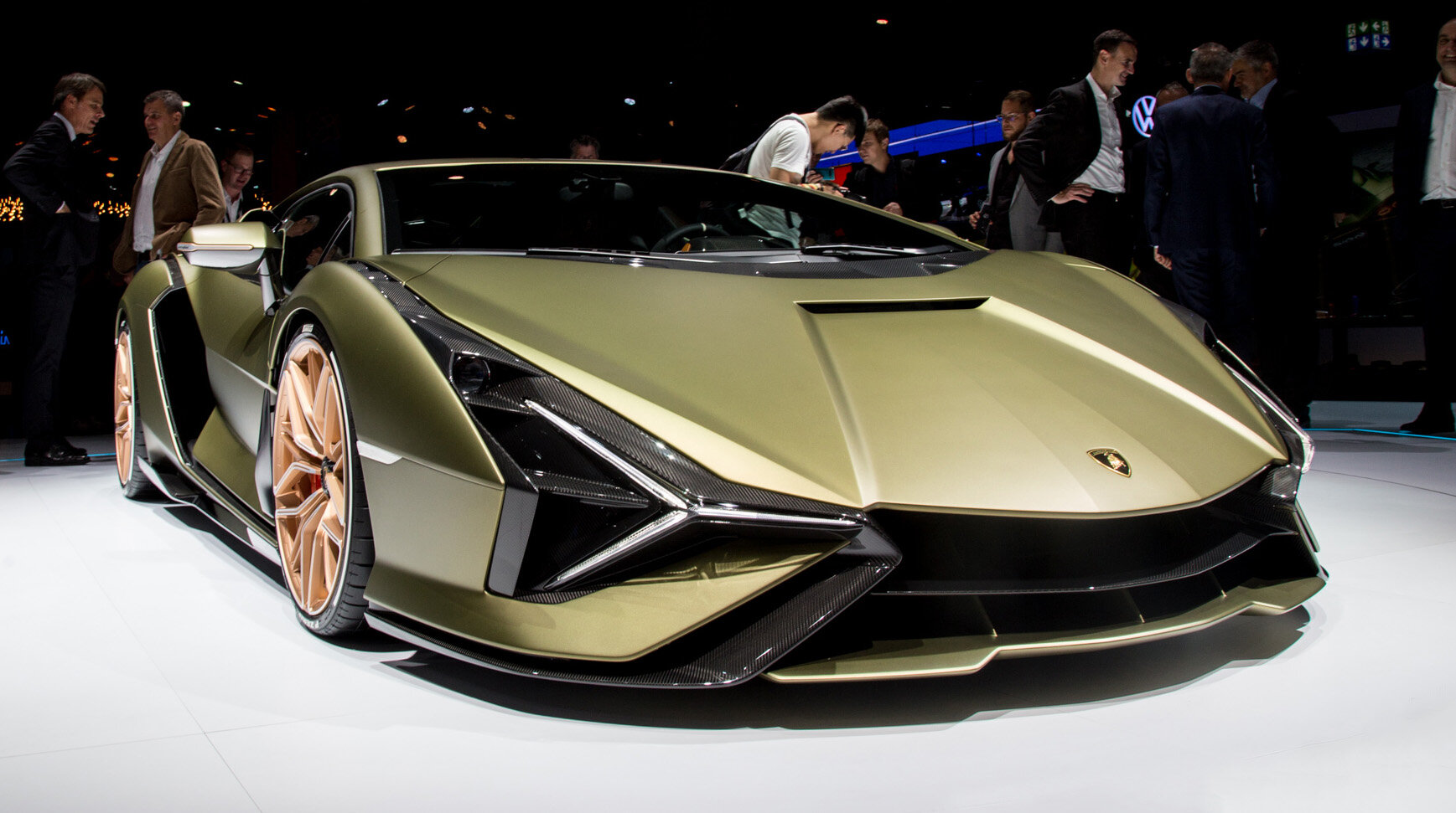Η πρώτη «υβριδική» Lamborghini, Sian, αποδίδει 819hp και έχει «supercapacitor» αντί για μπαταρίες