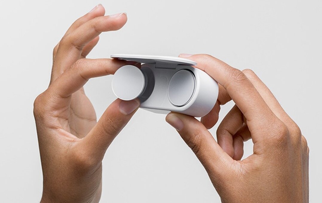 Η Microsoft παρουσίασε τα ασύρματα ακουστικά Surface Earbuds