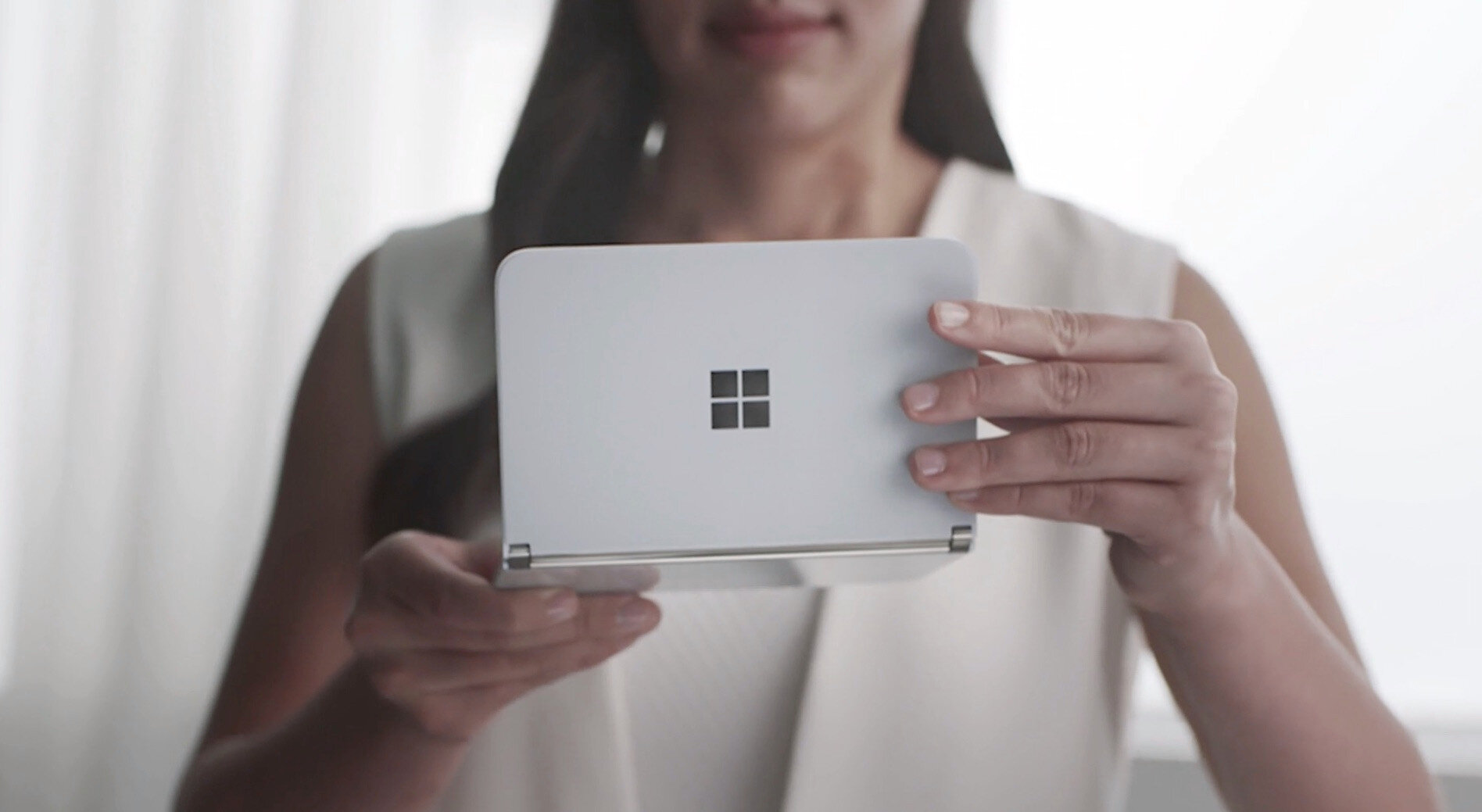 Η Microsoft παραδέχεται ότι το Android είναι το καλύτερο OS για φορητές συσκευές