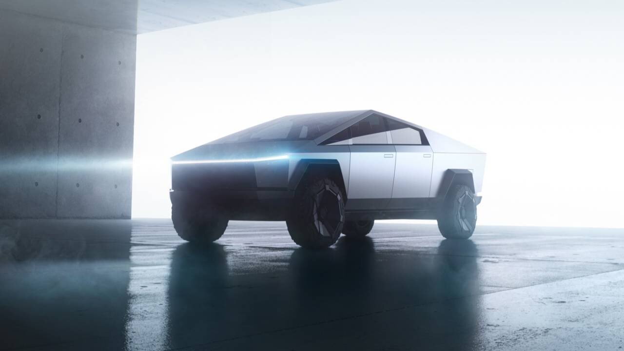 Περισσότερες πληροφορίες για "Η Tesla παρουσίασε το Cybertruck, το δικό της ηλεκτρικό pickup"