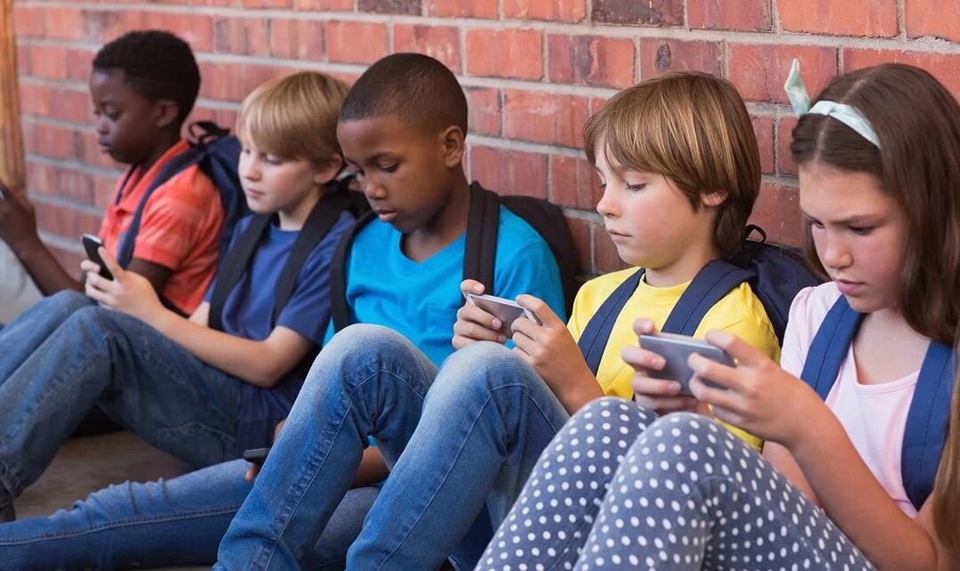 Το Microsoft Family Safety app προσφέρει ολοκληρωμένο πακέτο γονικού ελέγχου